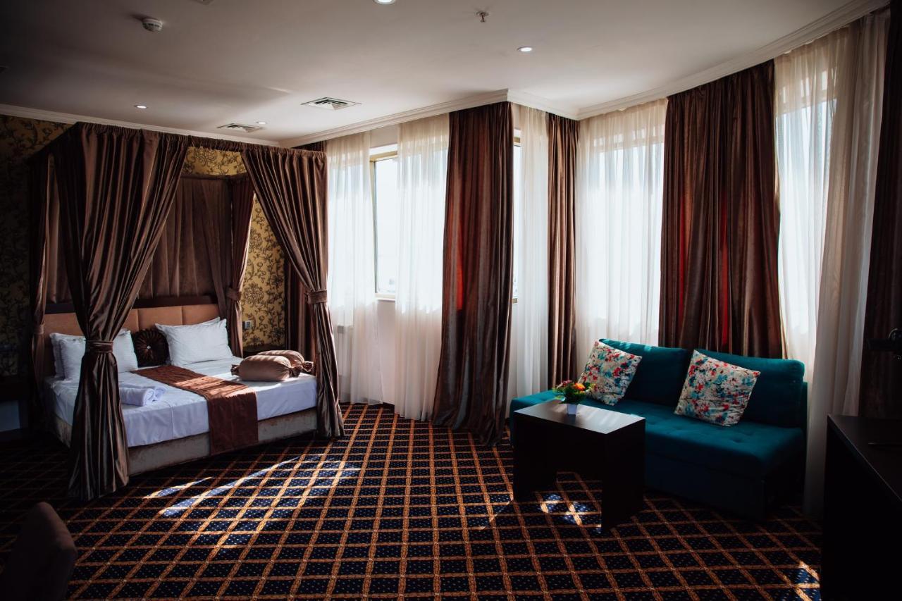 Corniche Hotel Baku Luaran gambar