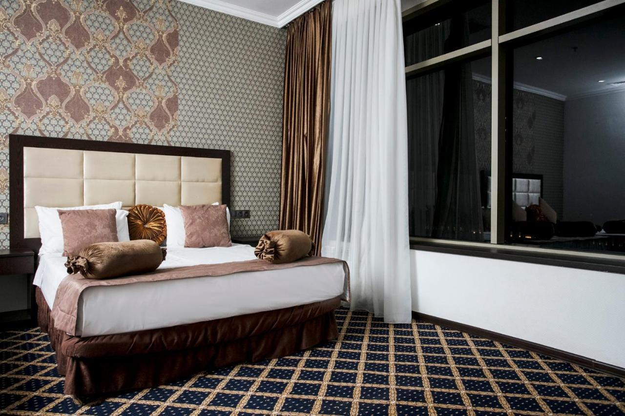 Corniche Hotel Baku Luaran gambar