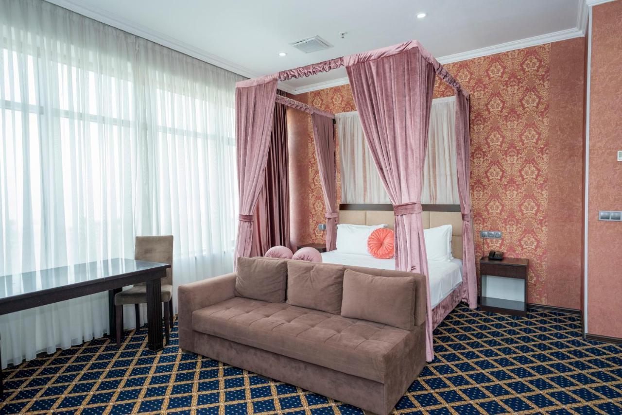 Corniche Hotel Baku Luaran gambar