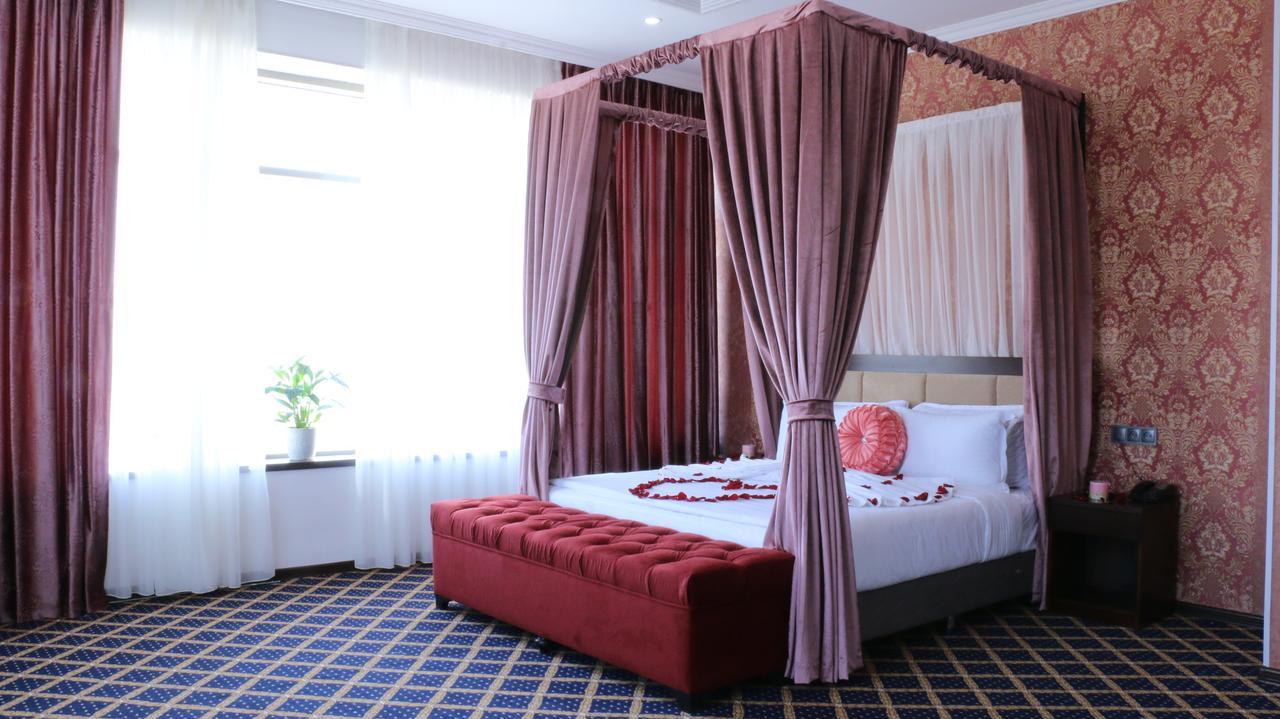 Corniche Hotel Baku Luaran gambar